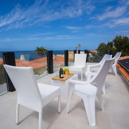 Holiday home Ocean Vibes With Sea View And Private Heated Pool Callao Salvaje