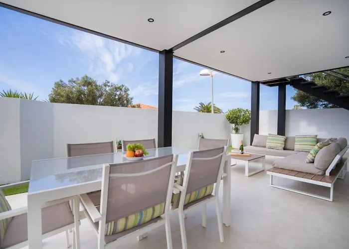 Σπίτι διακοπών Ocean Vibes With Sea View And Private Heated Pool