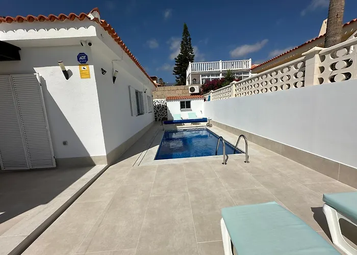 Ocean Vibes With Sea View And Private Heated Pool Semesterbostad